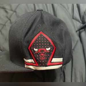 *Unique* Chicago Bulls Baseball Hat- Mitchell & Ness.